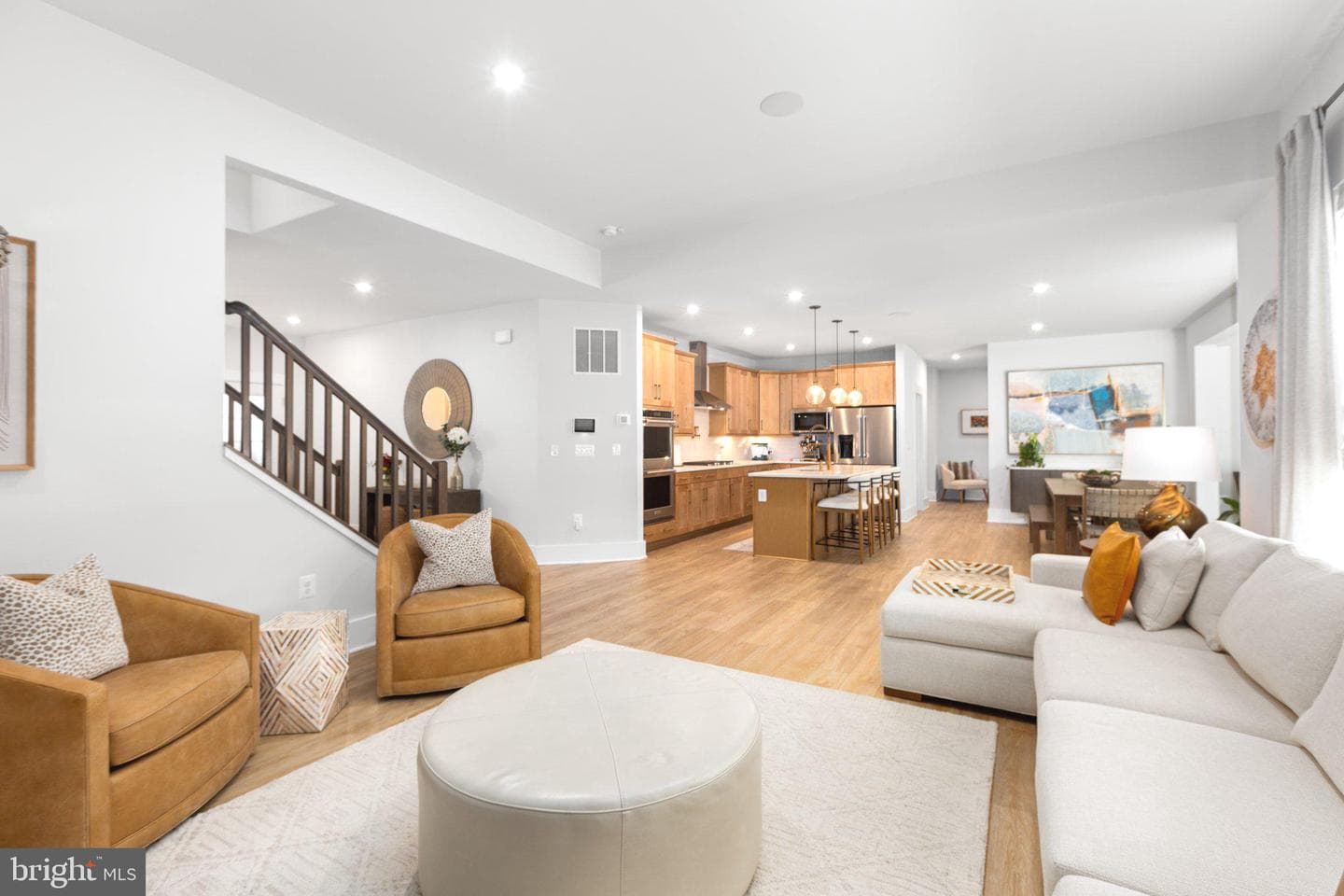 501 Cutting Way photo 1