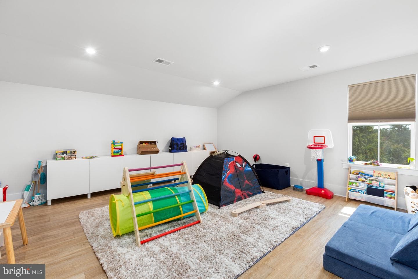 501 Cutting Way photo 32