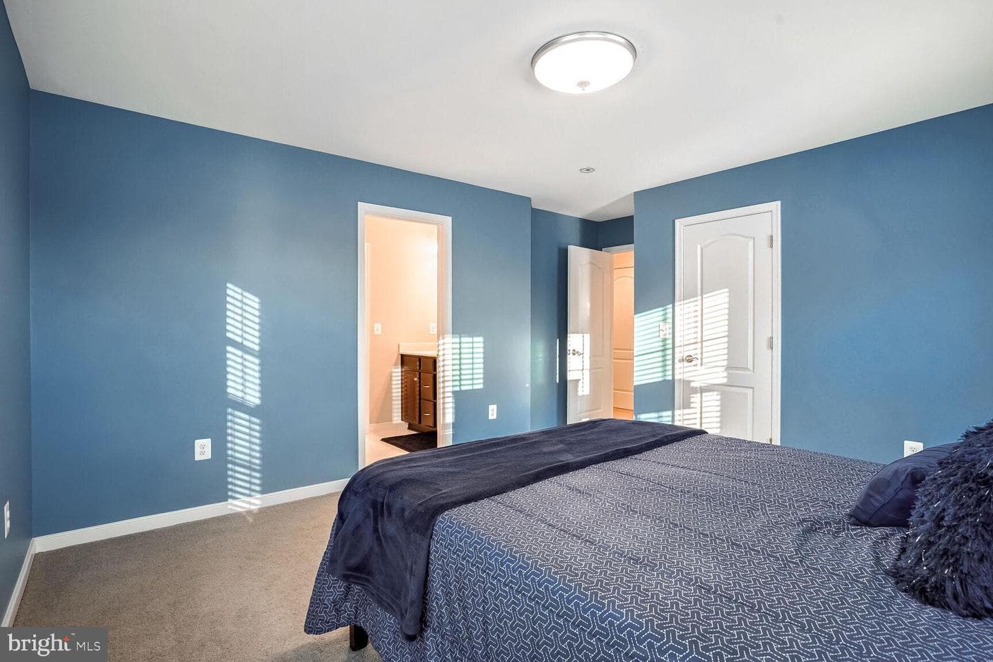 190 Stately Avenue photo 33