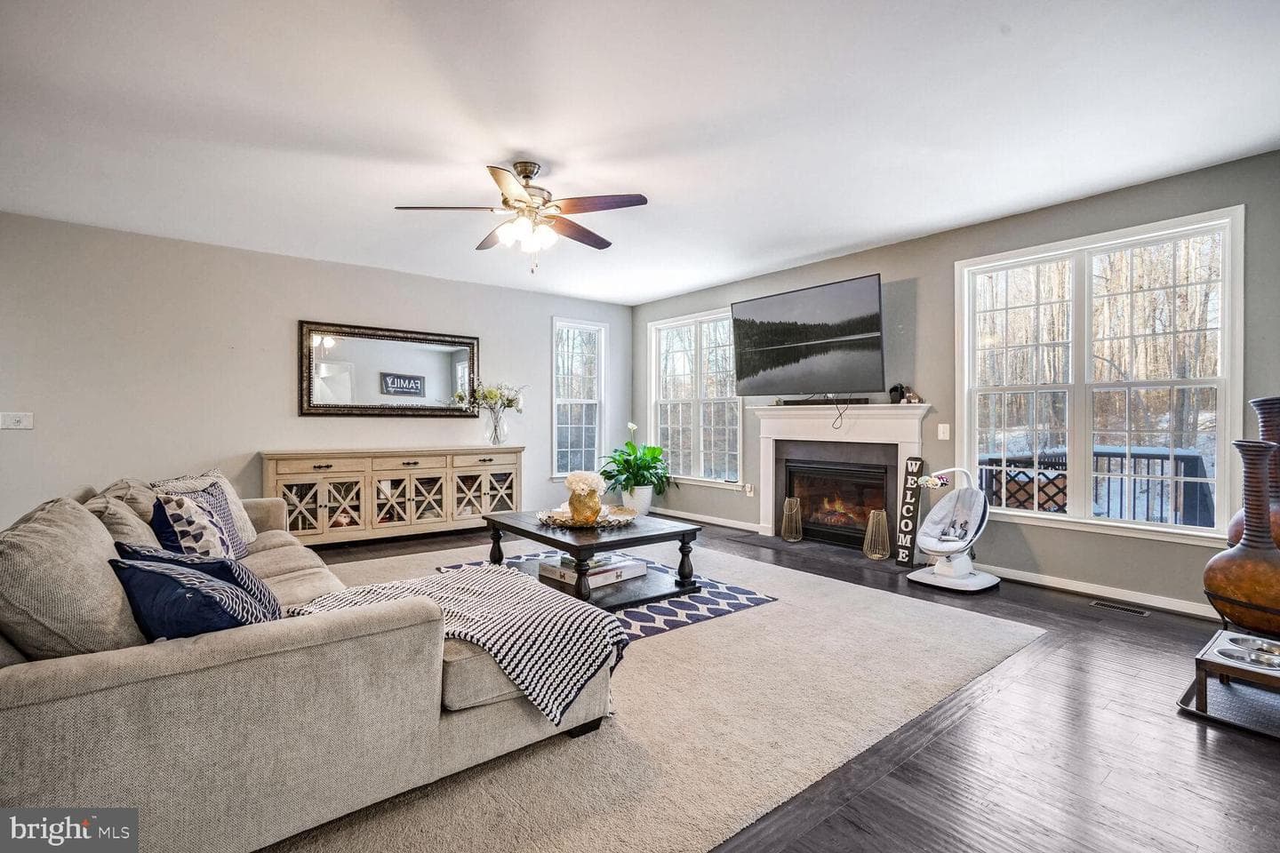 190 Stately Avenue photo 4