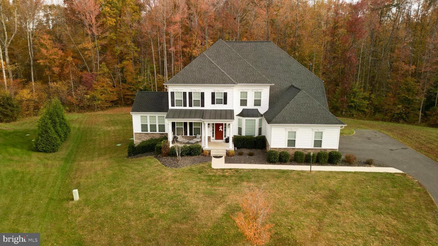 190 Stately Avenue photo 86