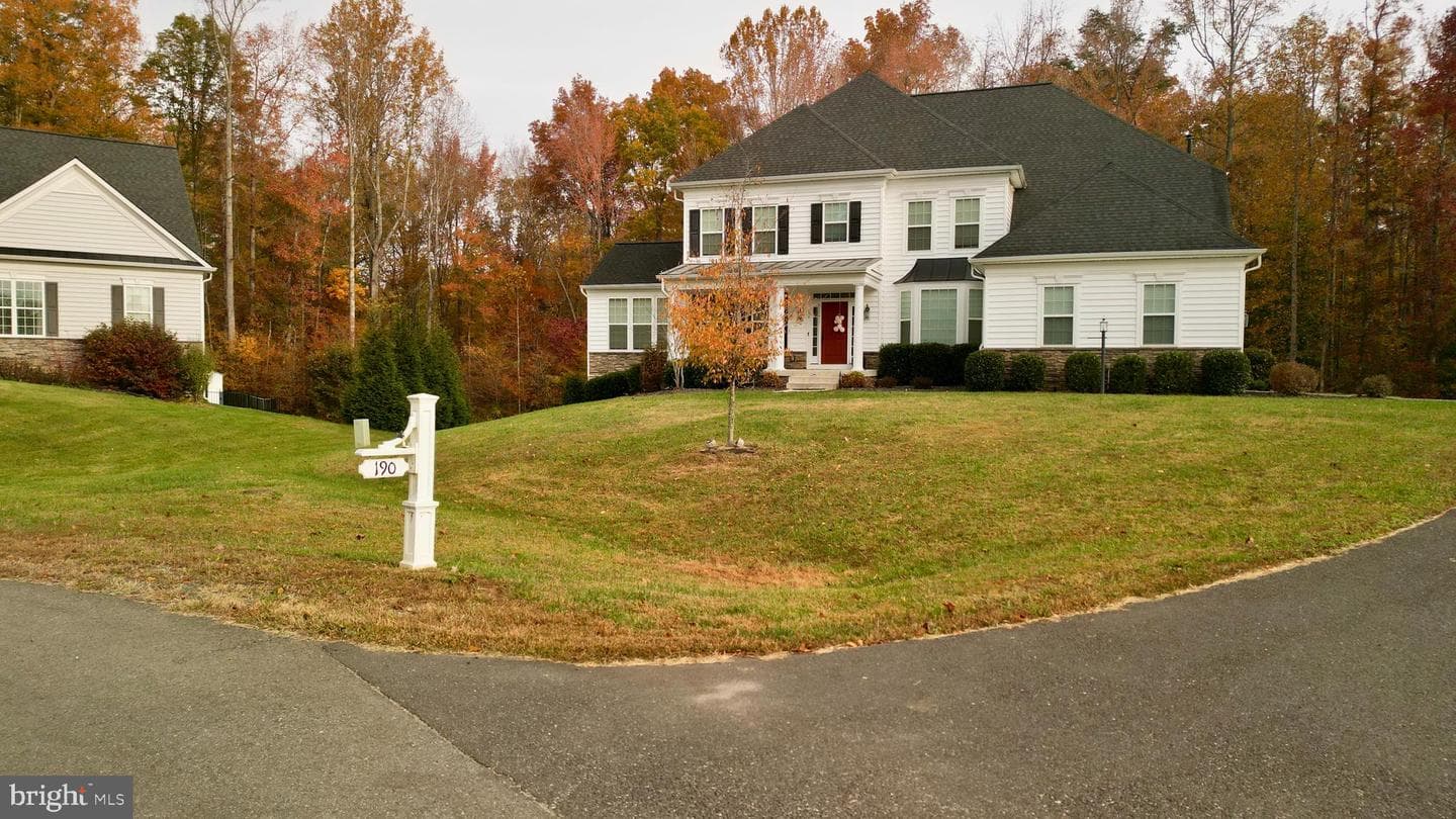 190 Stately Avenue photo 87