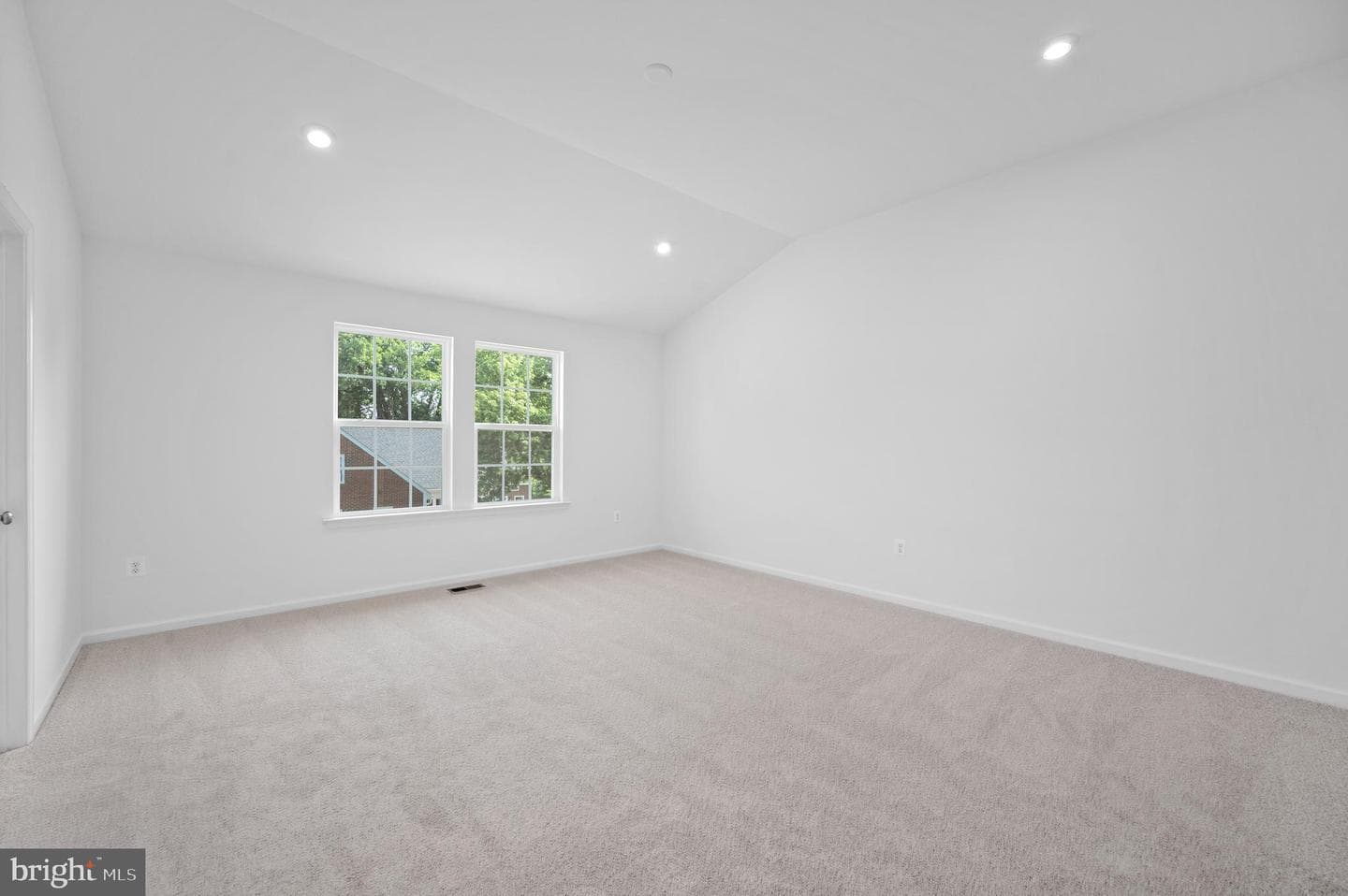 623 Plainview Drive photo 30
