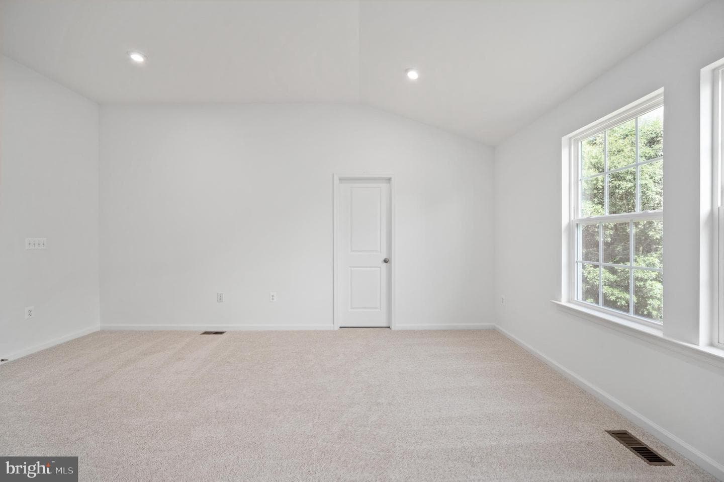 623 Plainview Drive photo 31