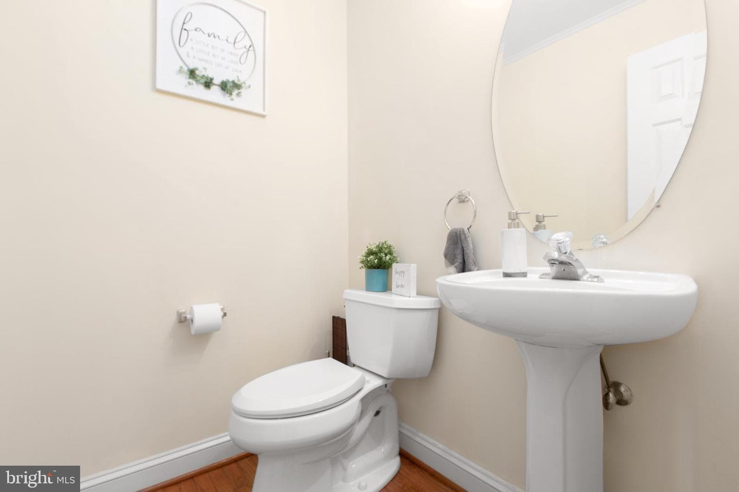 1 Lynchester Drive photo 28