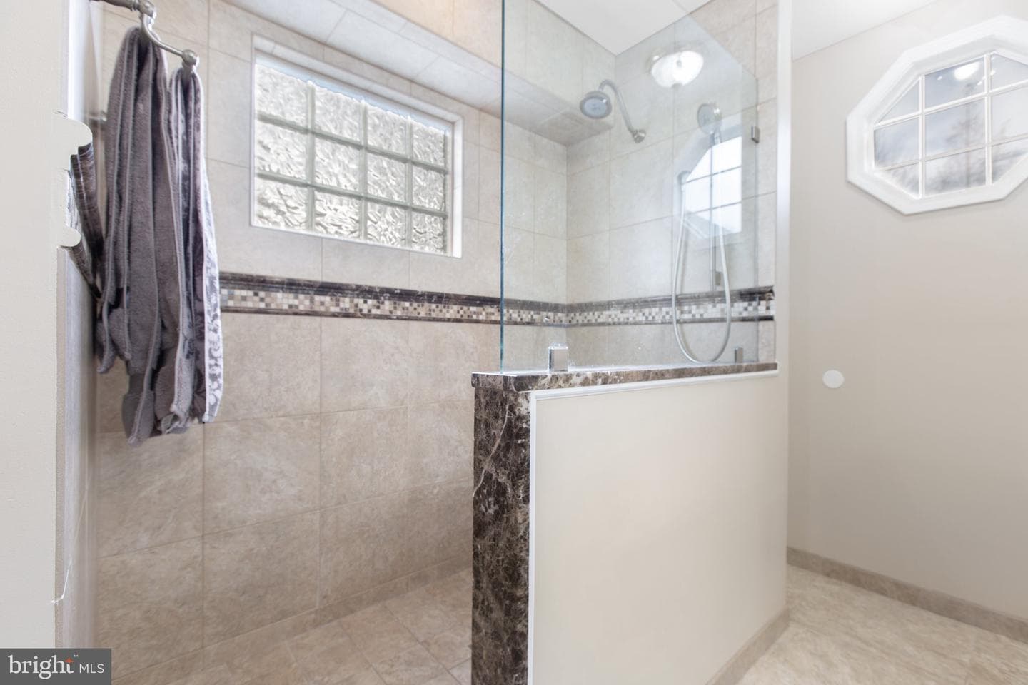 1 Lynchester Drive photo 41
