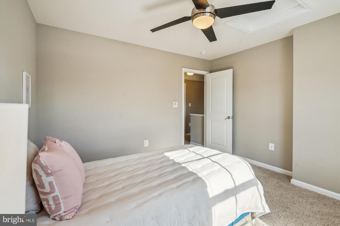 12 Taylors Hill Way photo 27