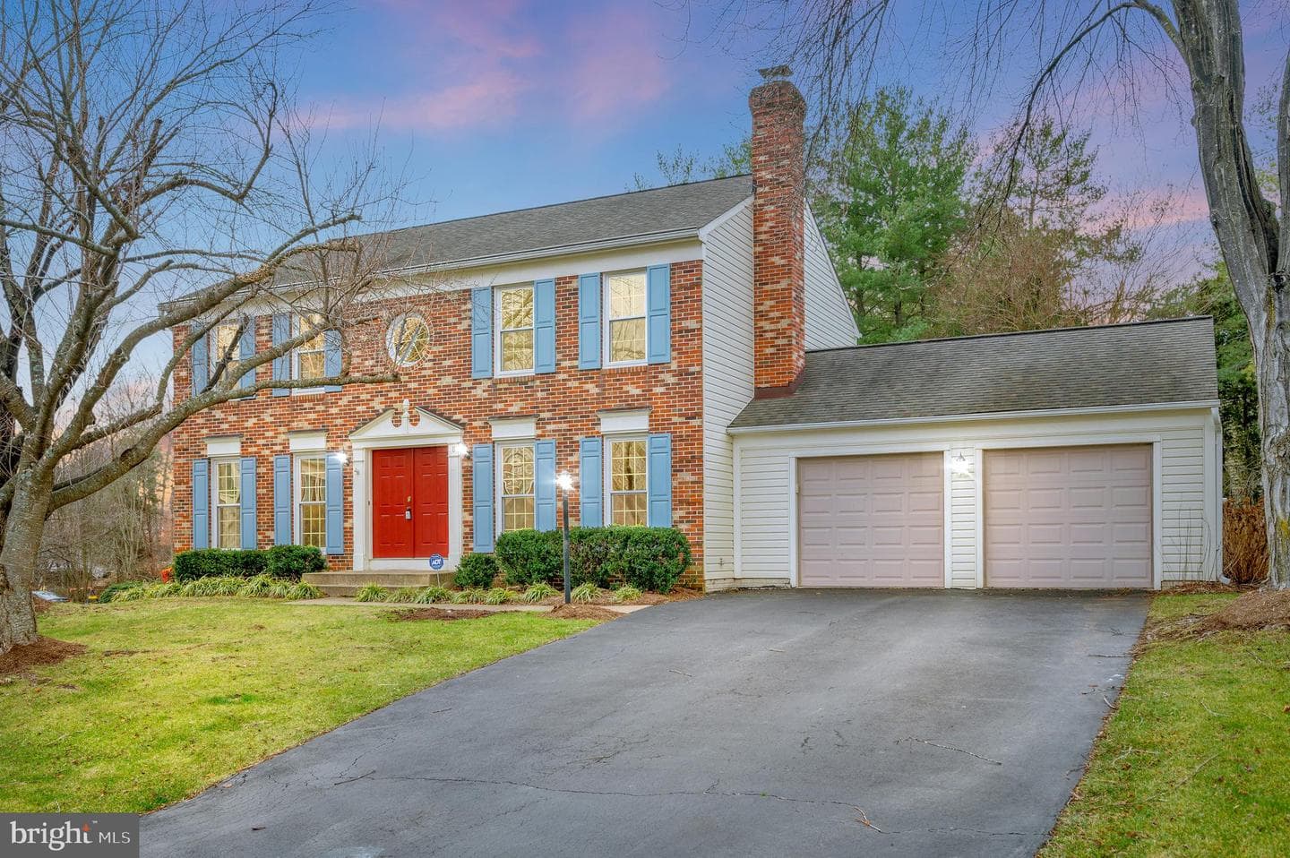 8 Oakbrook Court photo 1