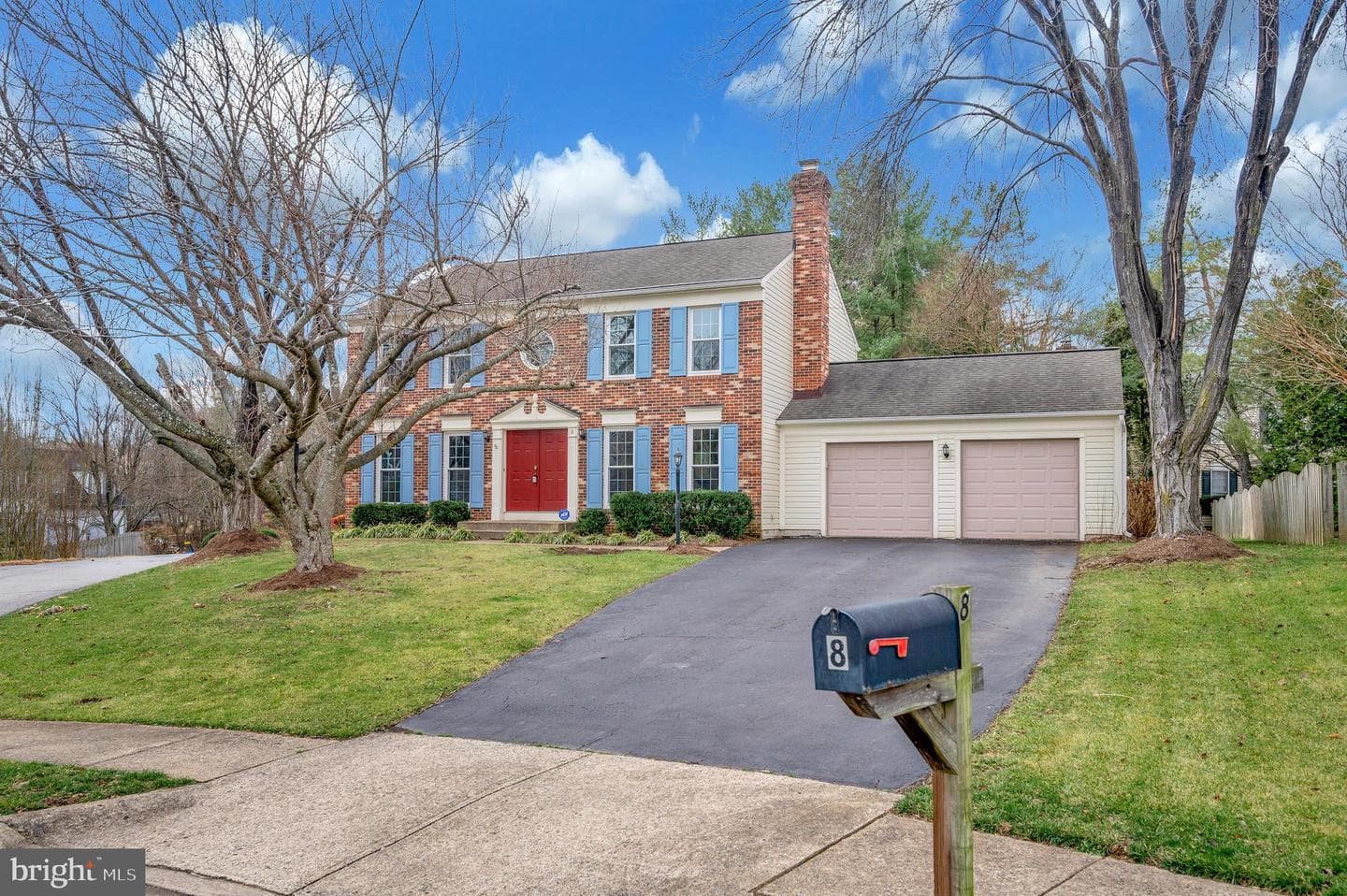 8 Oakbrook Court photo 3