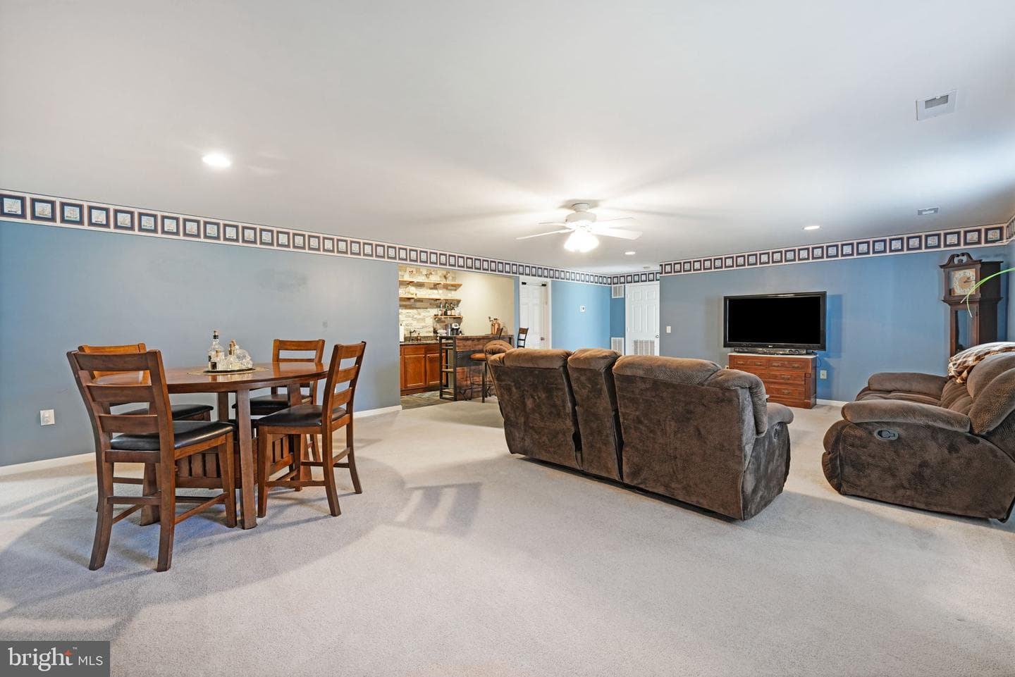 6 Cloverleaf Court photo 41