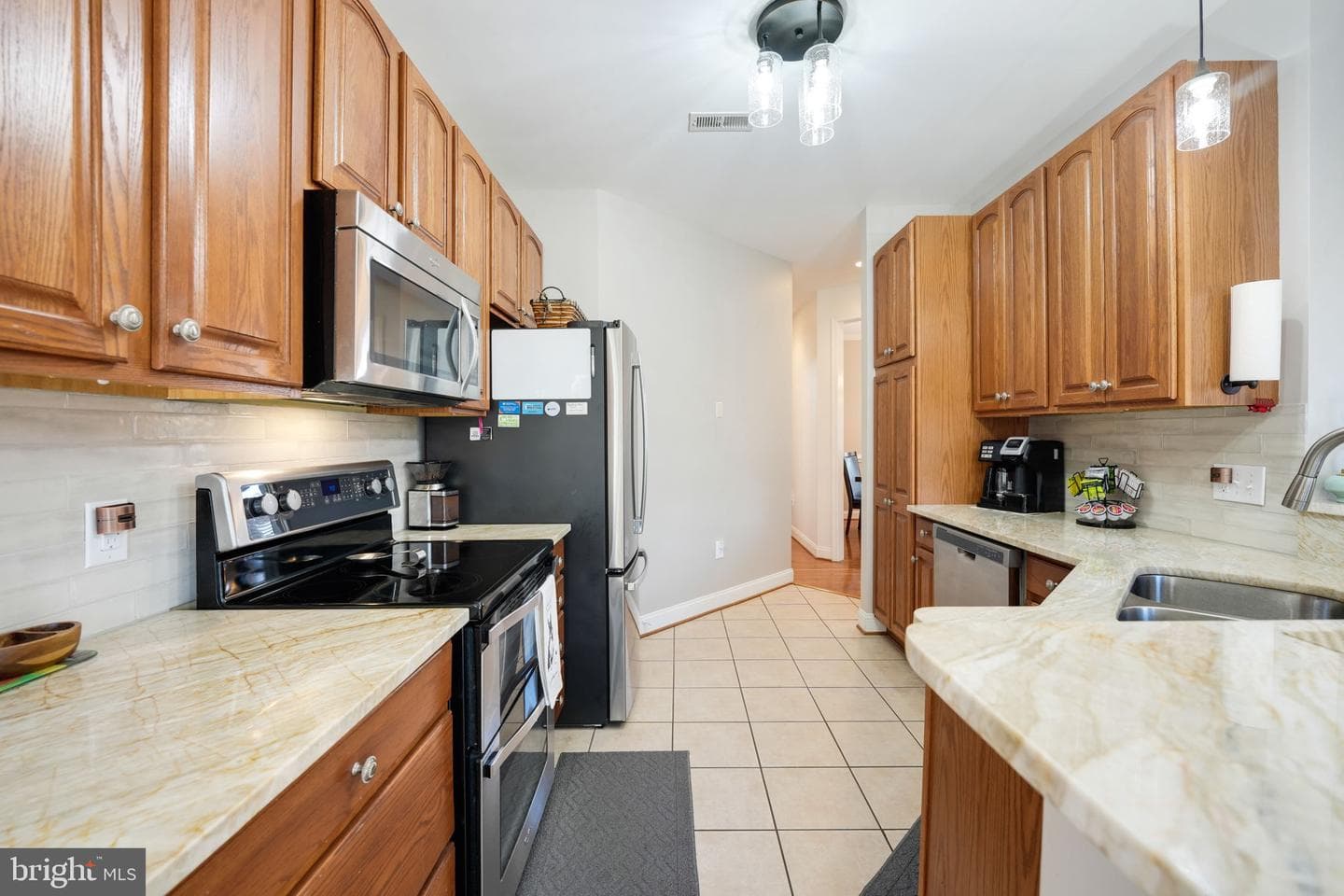 6 Cloverleaf Court photo 5