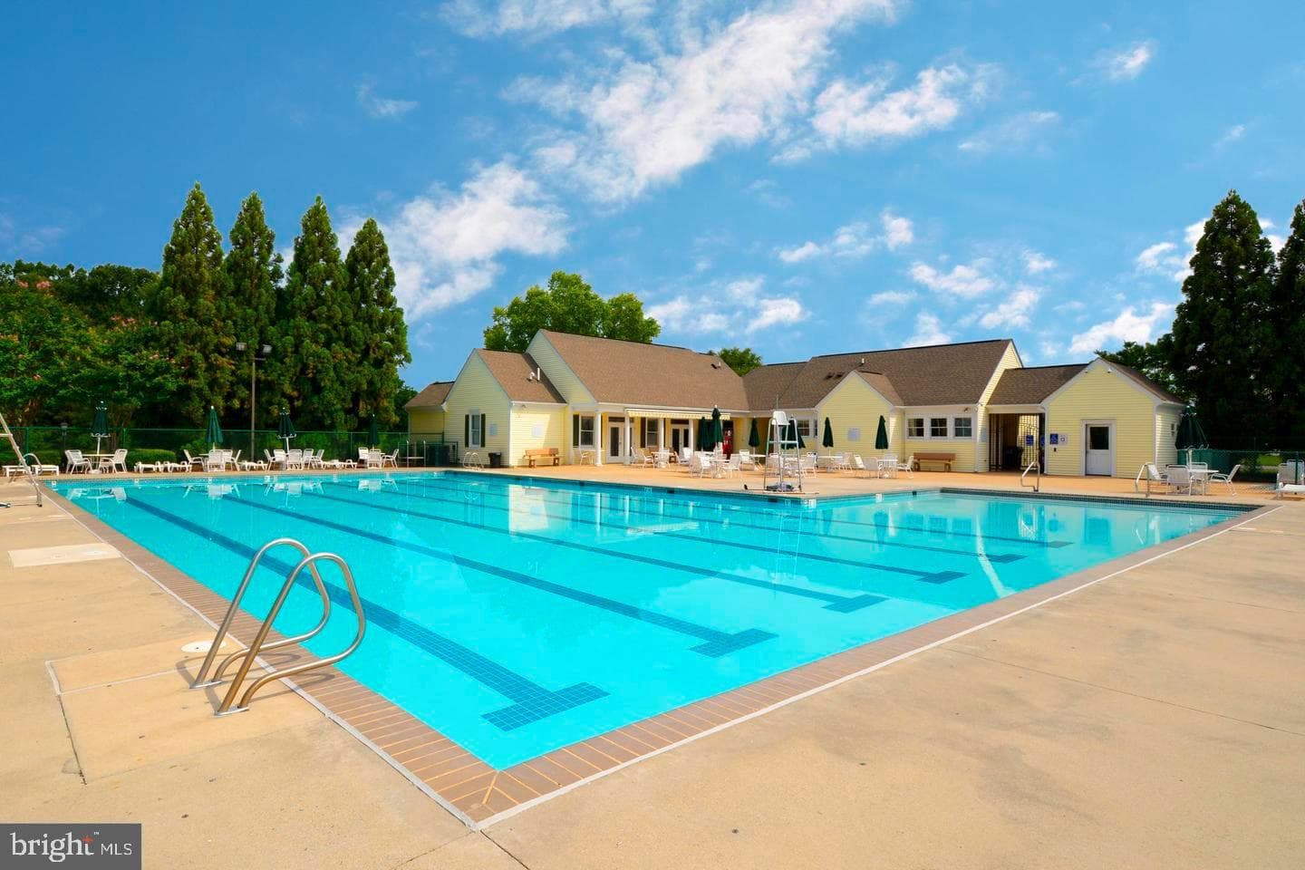 6 Cloverleaf Court photo 64
