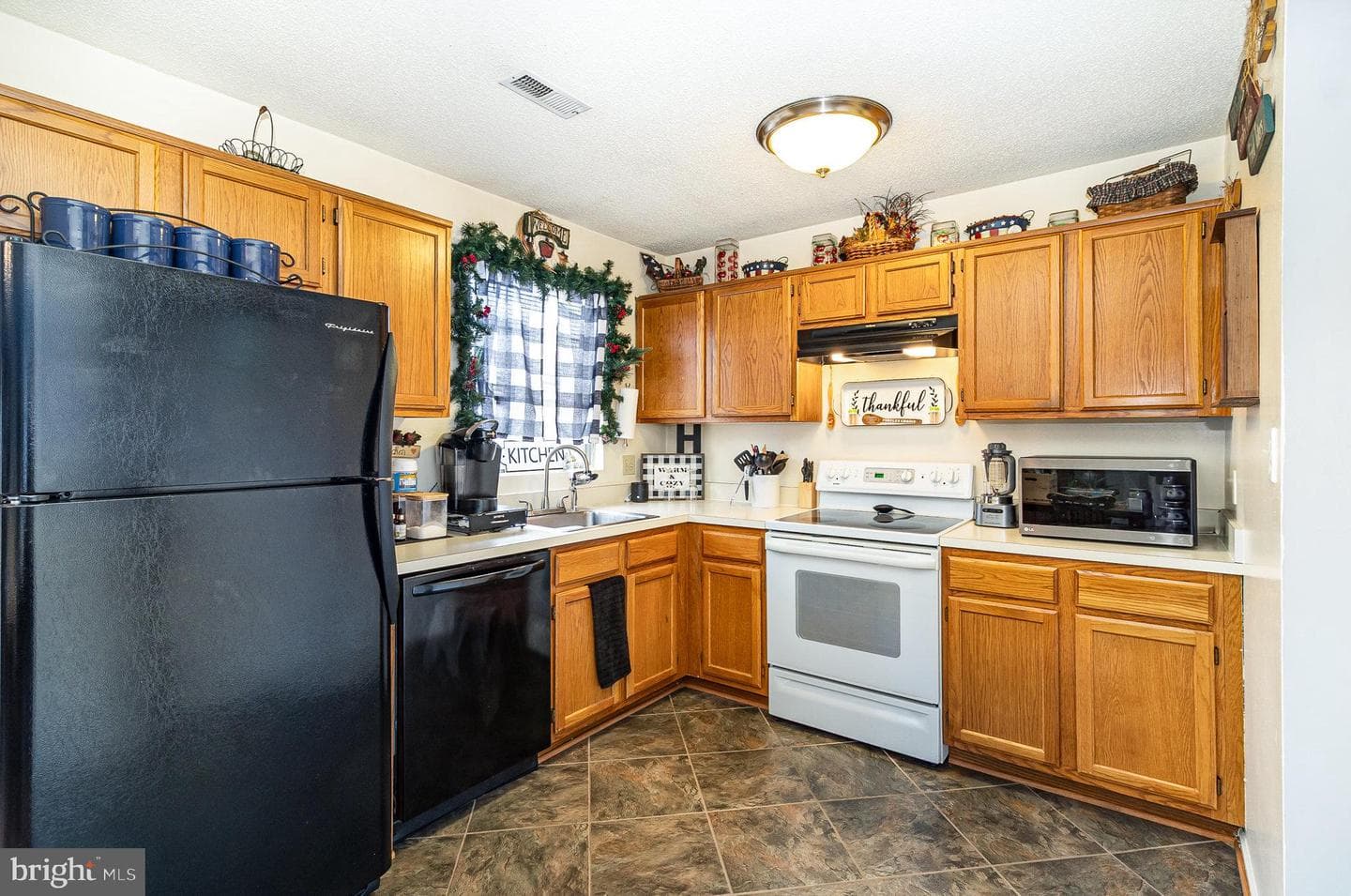 407 Knollwood Court photo 8