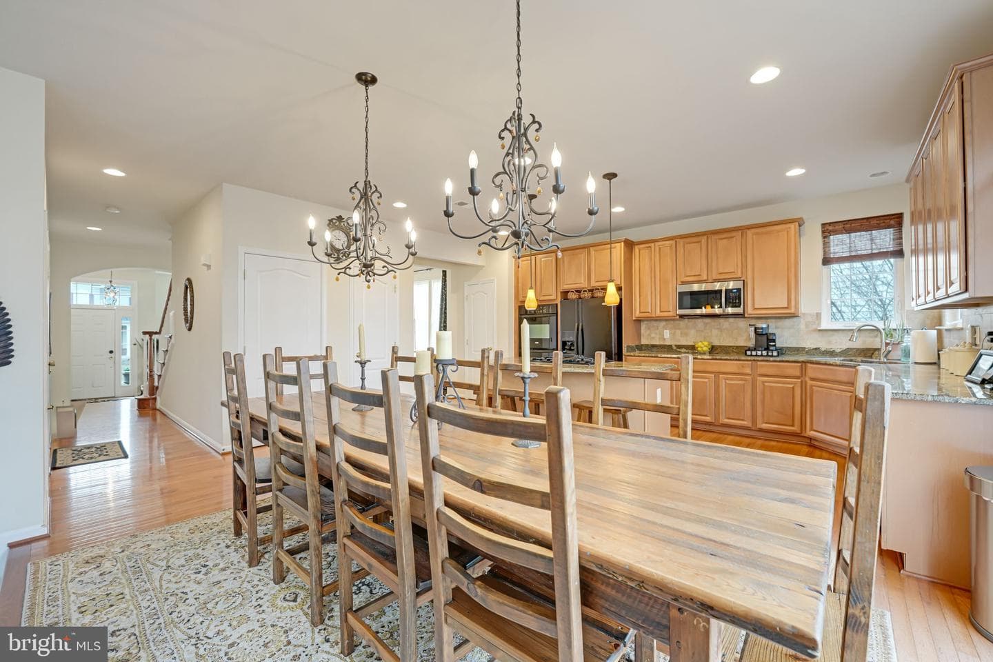 646 Village Parkway photo 17