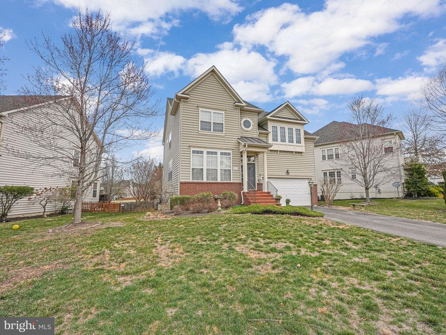 646 Village Parkway photo 3
