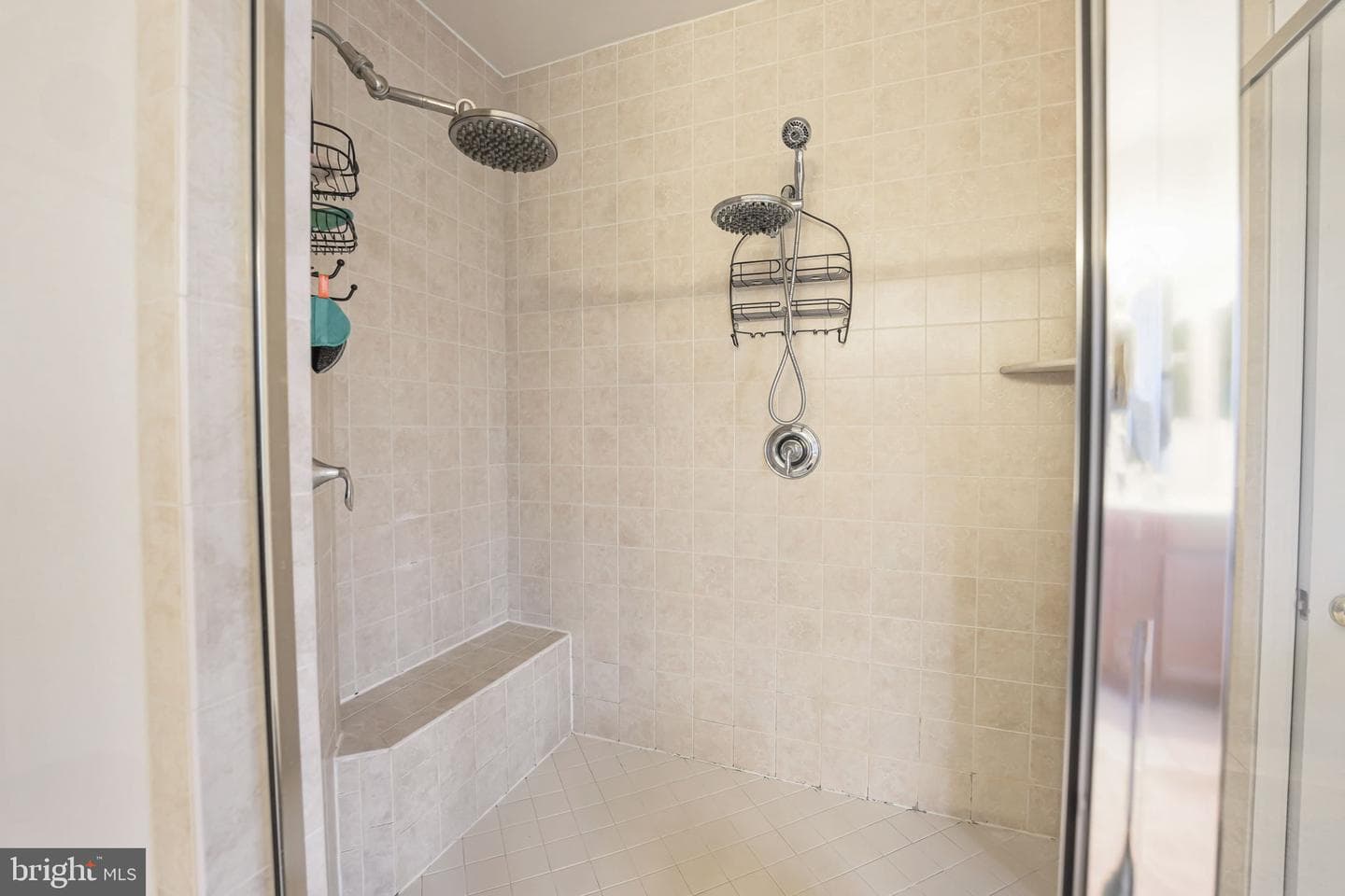 646 Village Parkway photo 34