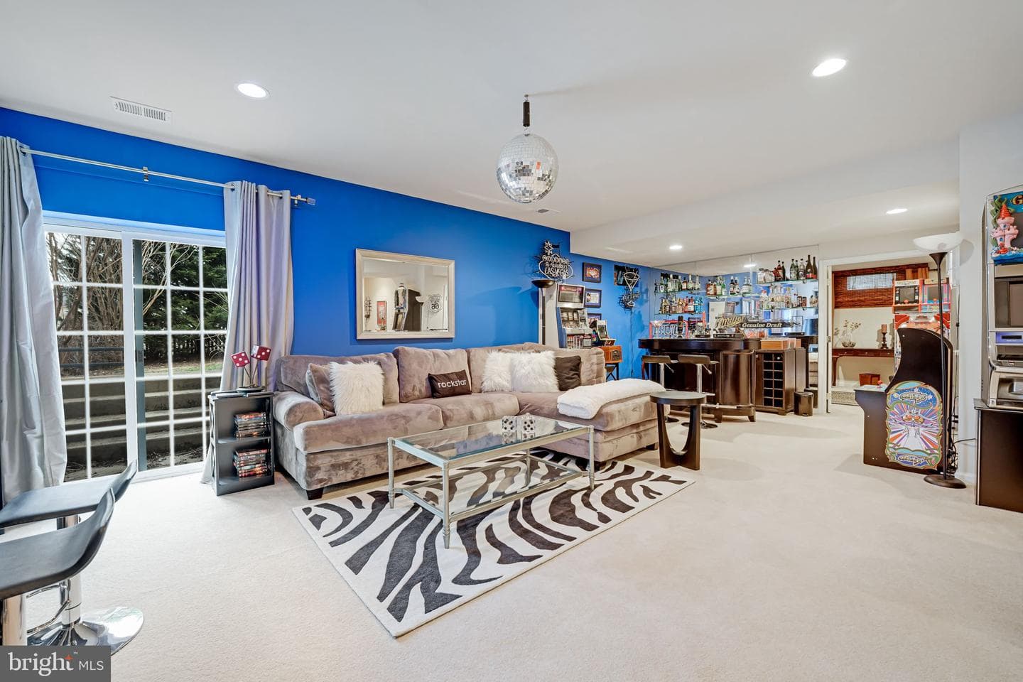 646 Village Parkway photo 40