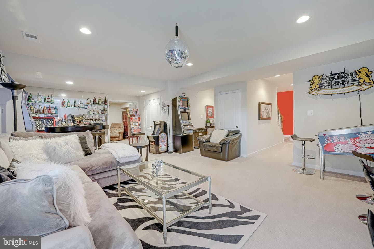 646 Village Parkway photo 41