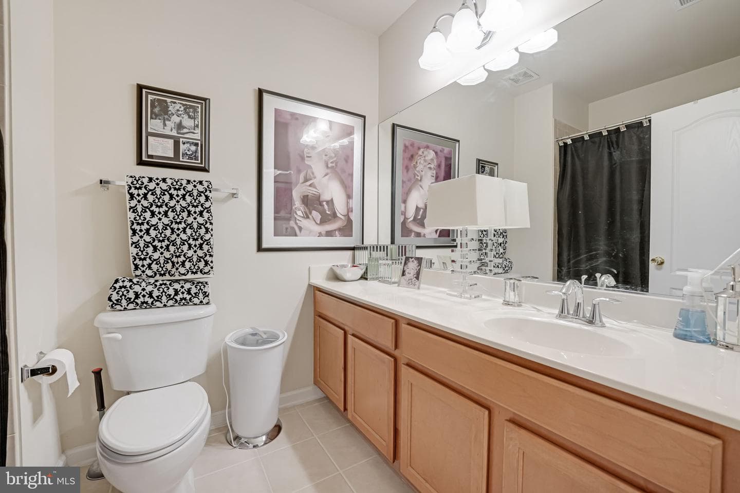 646 Village Parkway photo 45
