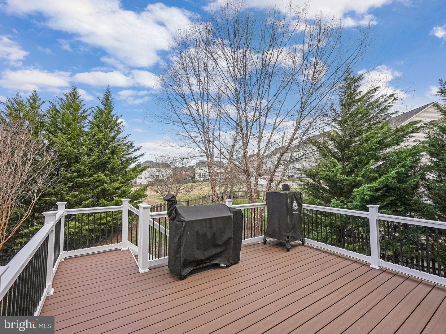 646 Village Parkway photo 48