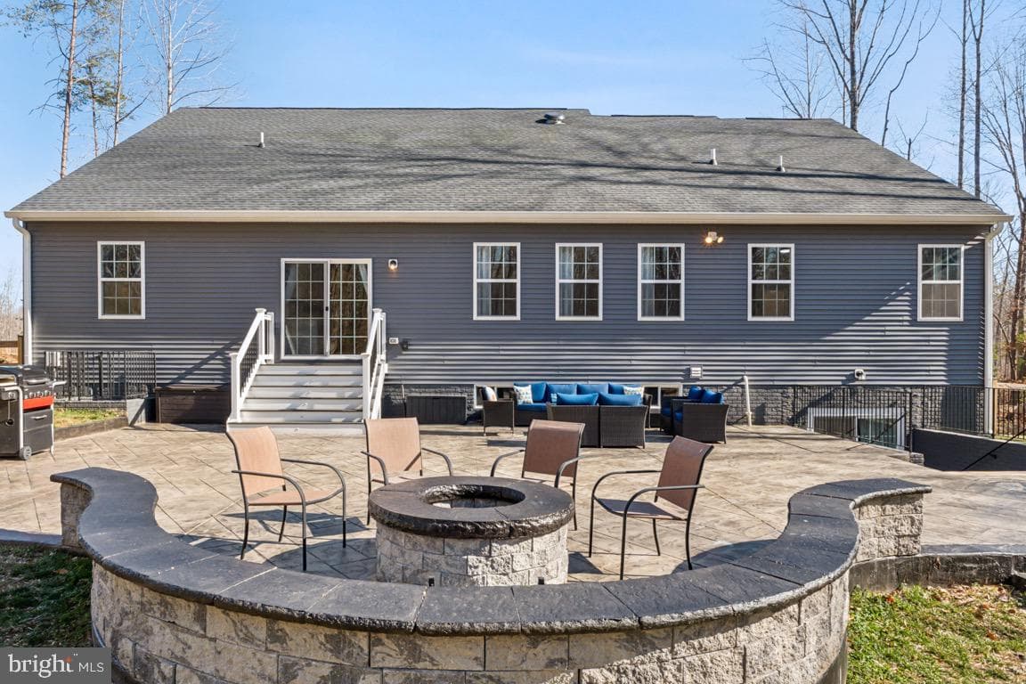 561 Homestead Lane photo 38