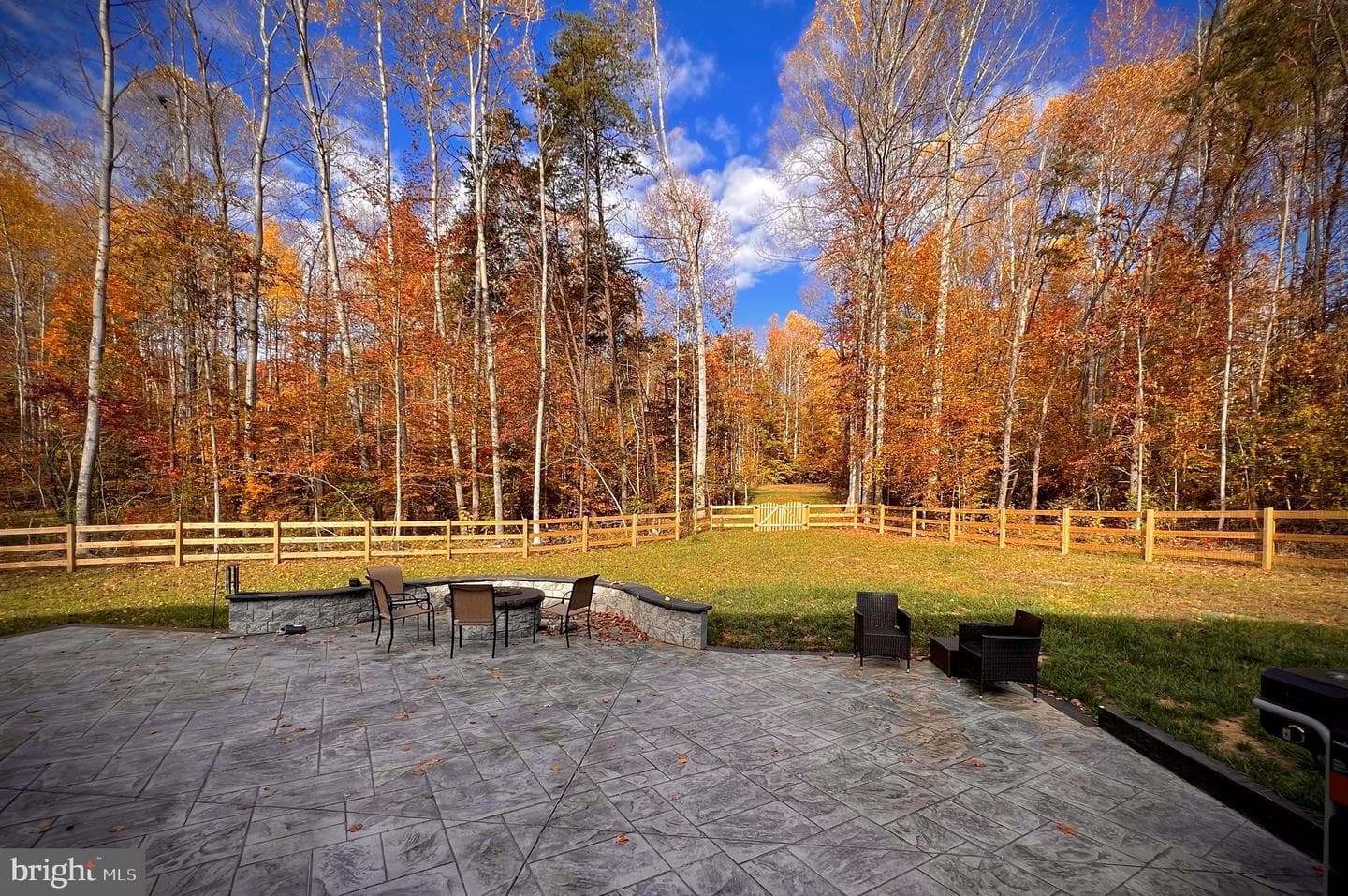 561 Homestead Lane photo 45