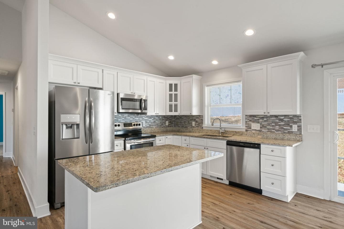 1015 Harbour Drive photo 7