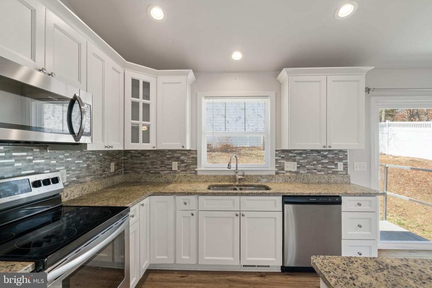 1015 Harbour Drive photo 9