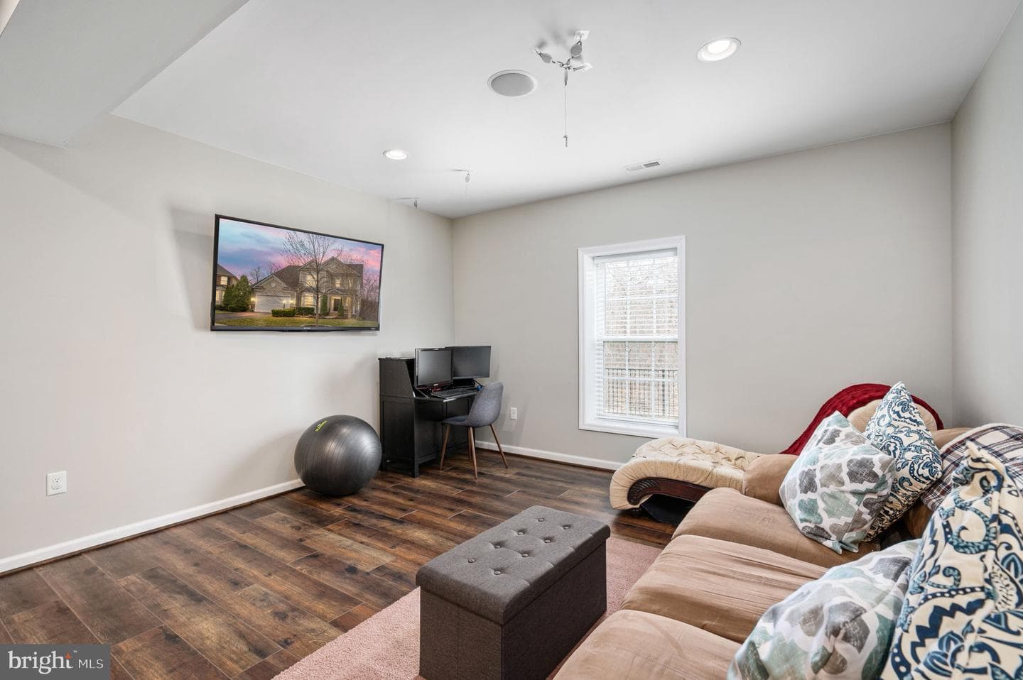 33 Darden Court photo 57