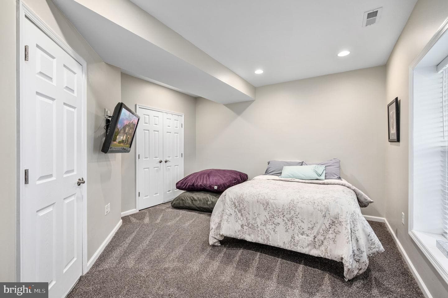 33 Darden Court photo 59