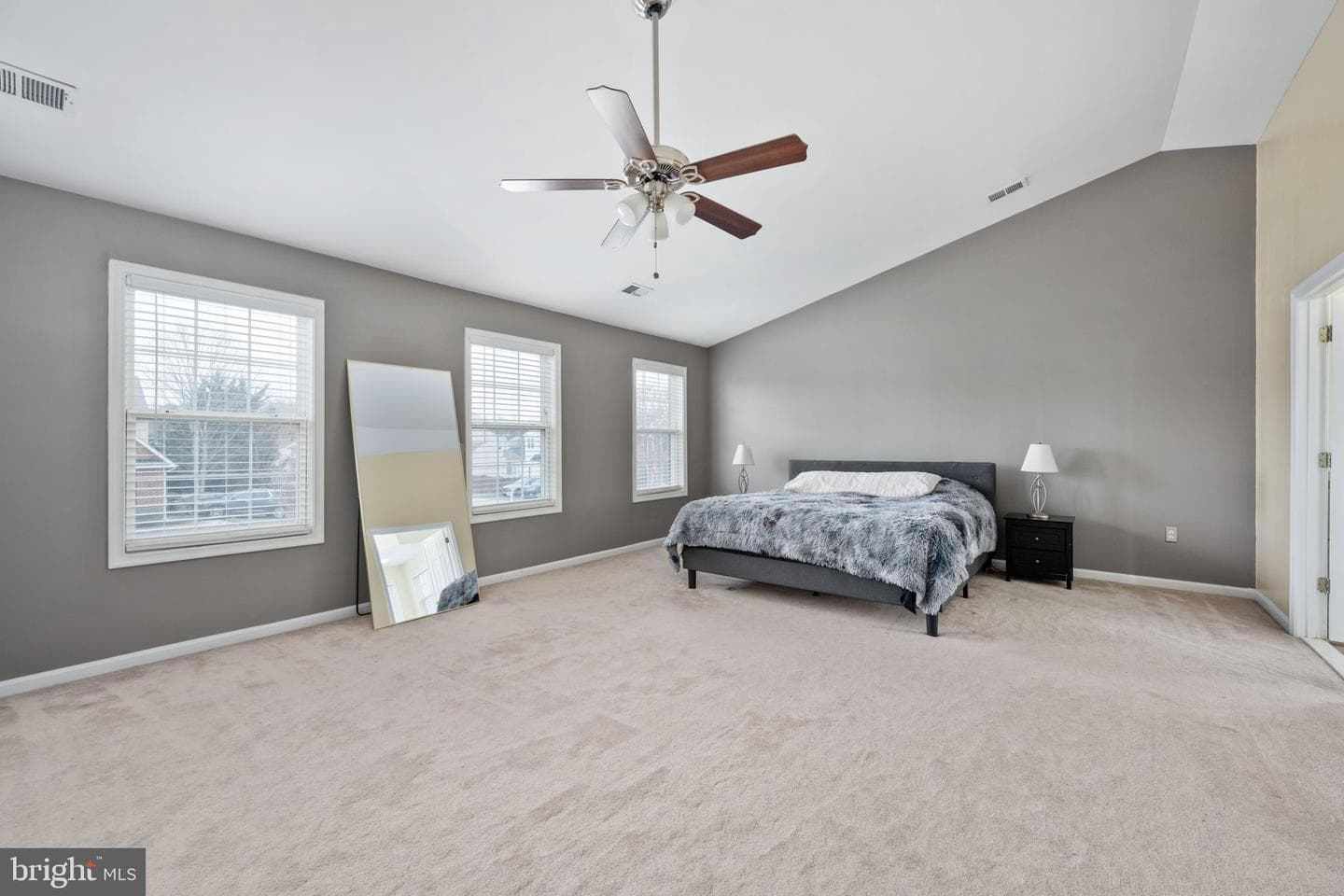 5 Pebble Beach Drive photo 40