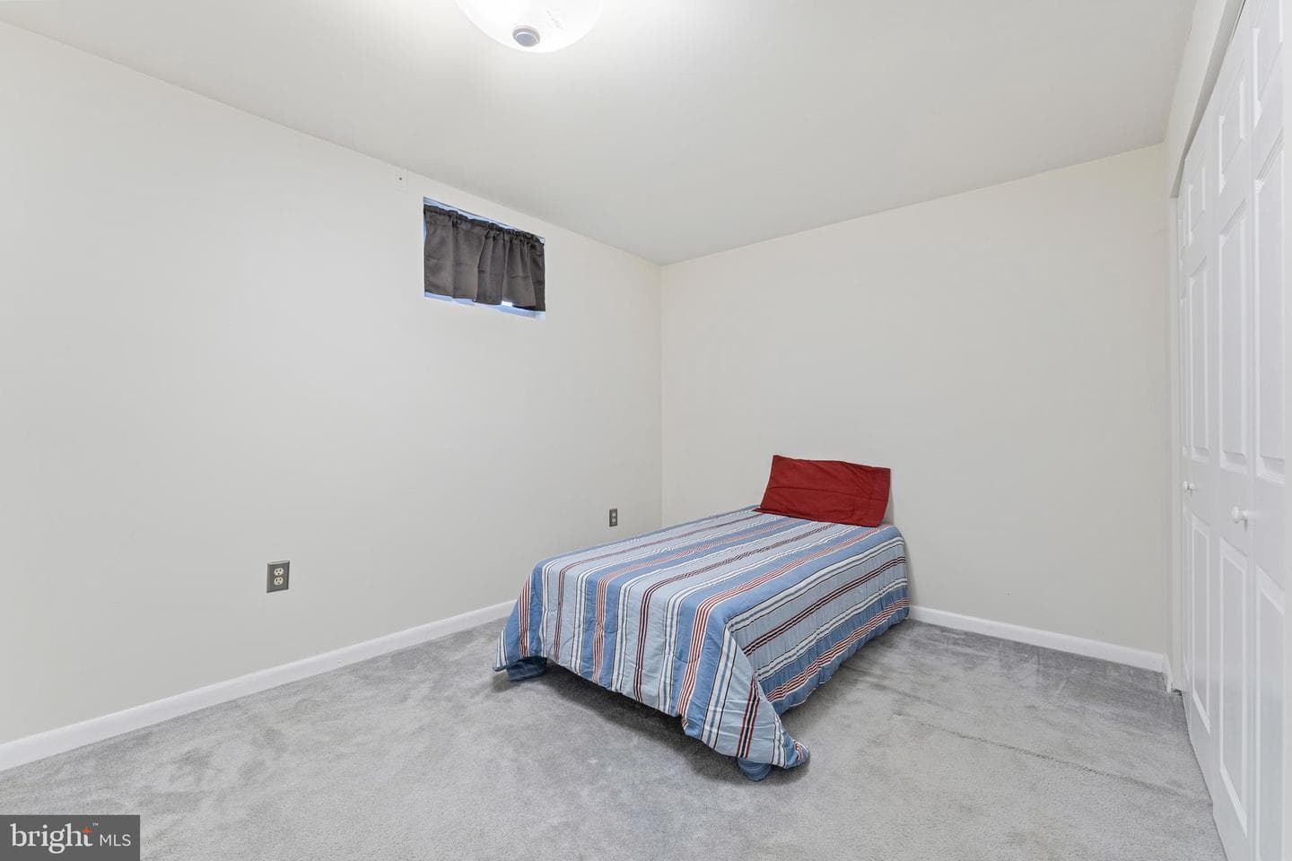 11 Wendover Court photo 30