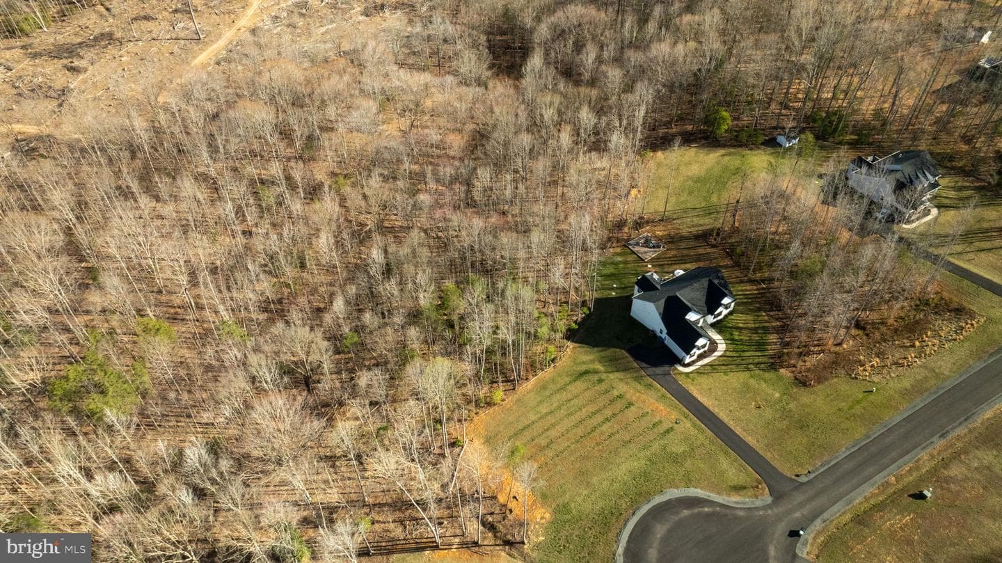 590 Homestead Lane photo 96