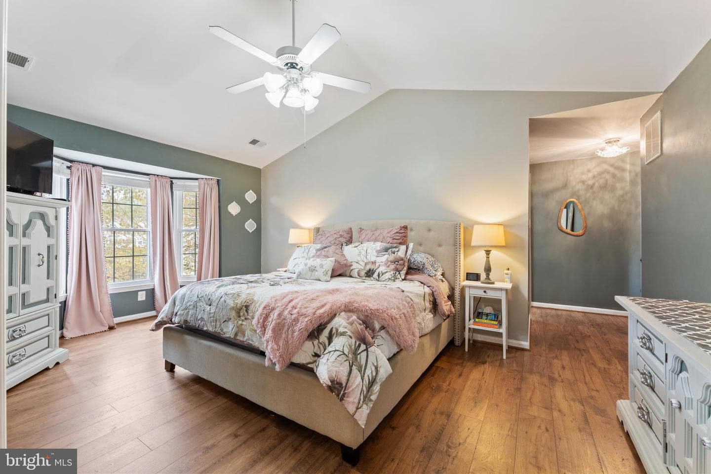 9 Wendover Court photo 23
