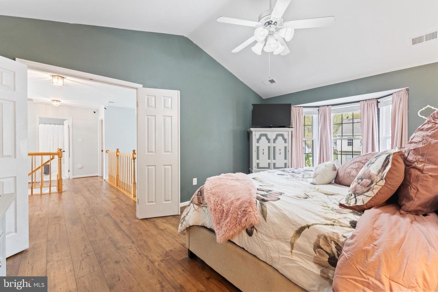 9 Wendover Court photo 24