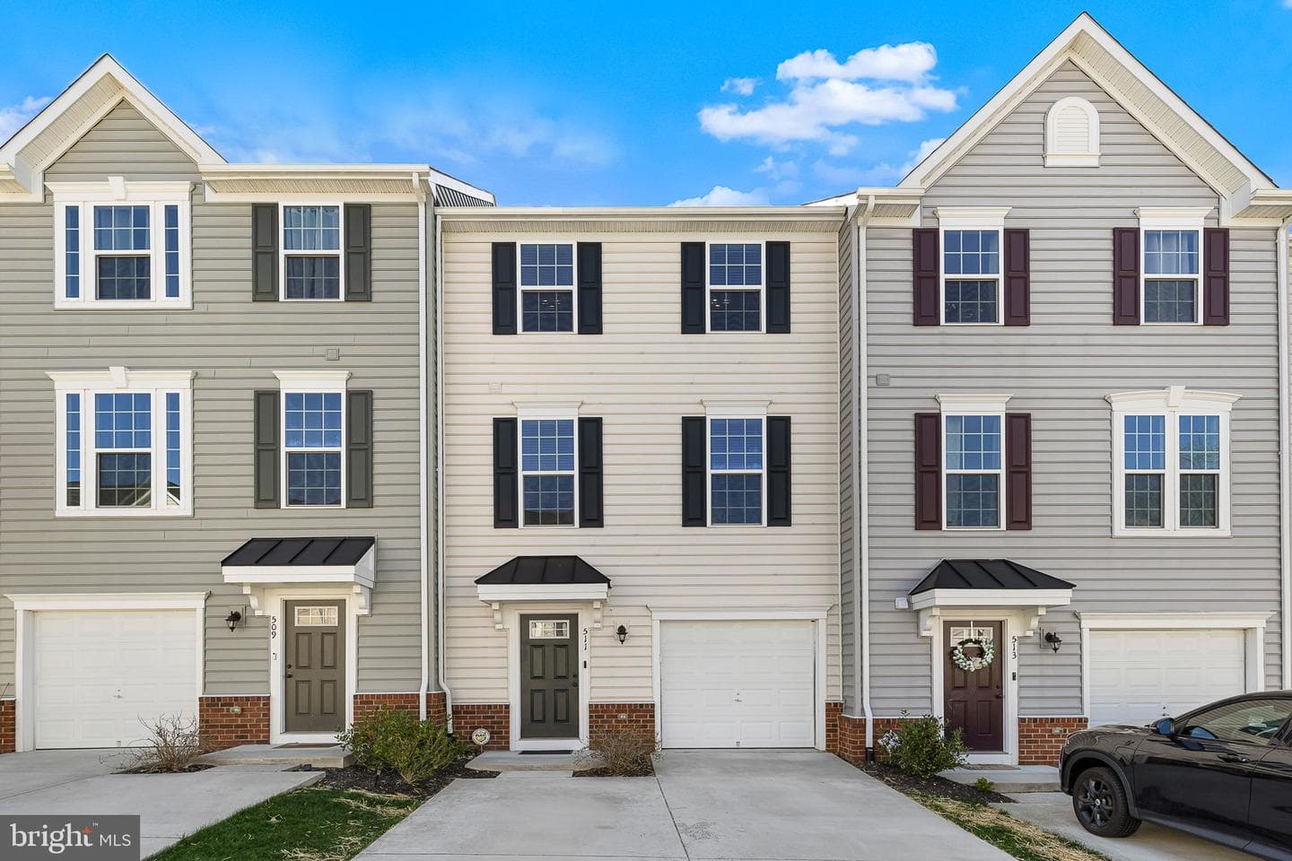 511 Landing Drive photo 1