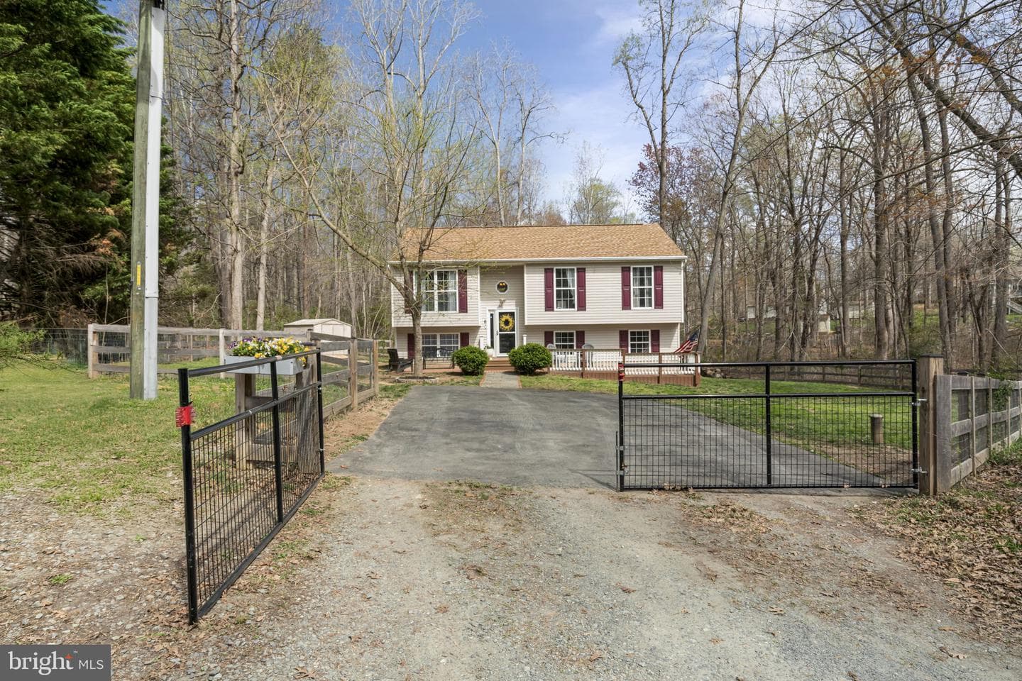 6 Laurel Lane photo 2