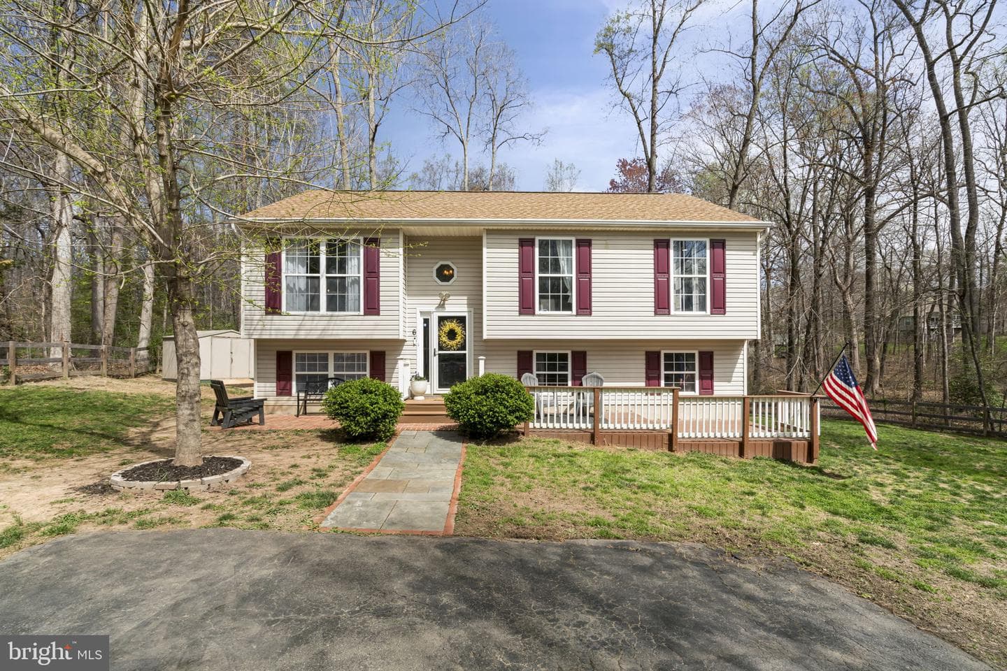 6 Laurel Lane photo 3