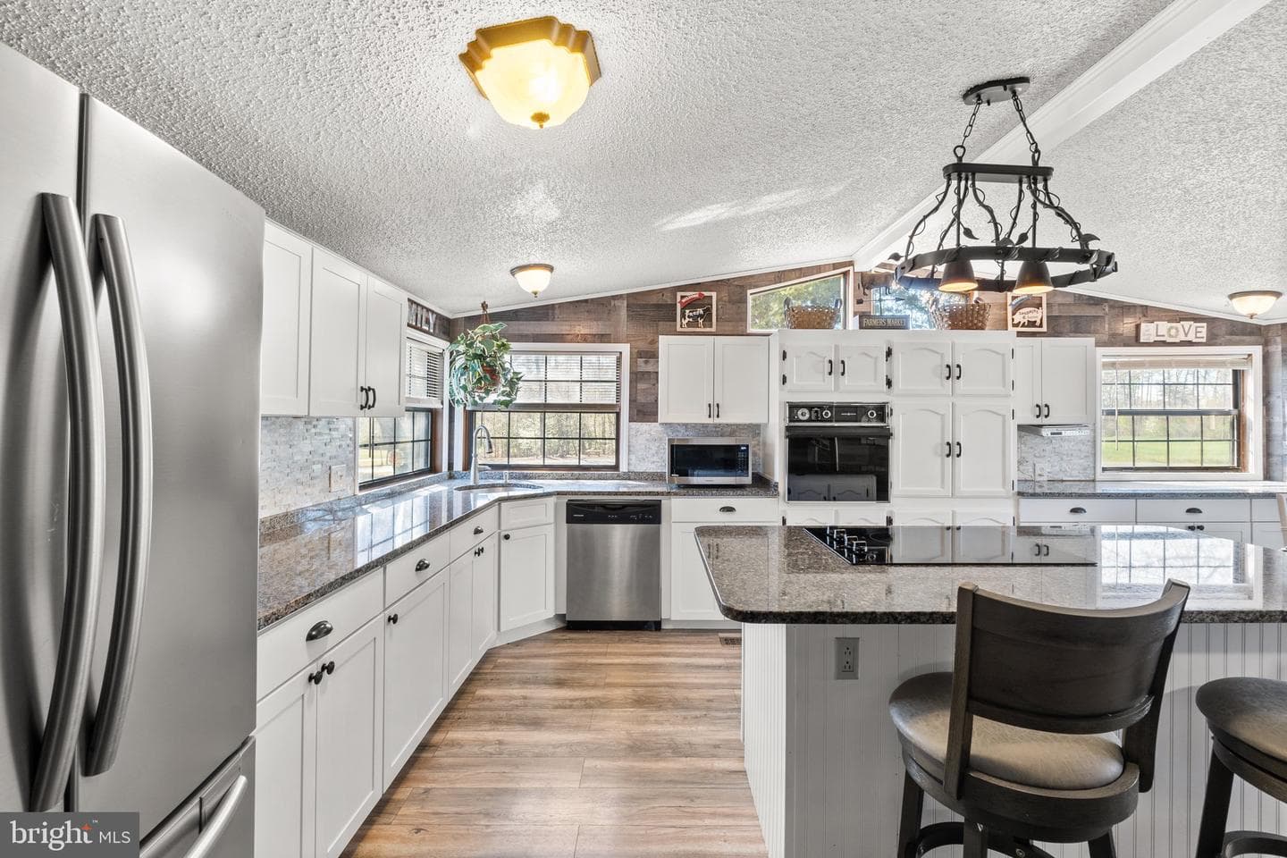 166 Toluca Road photo 34