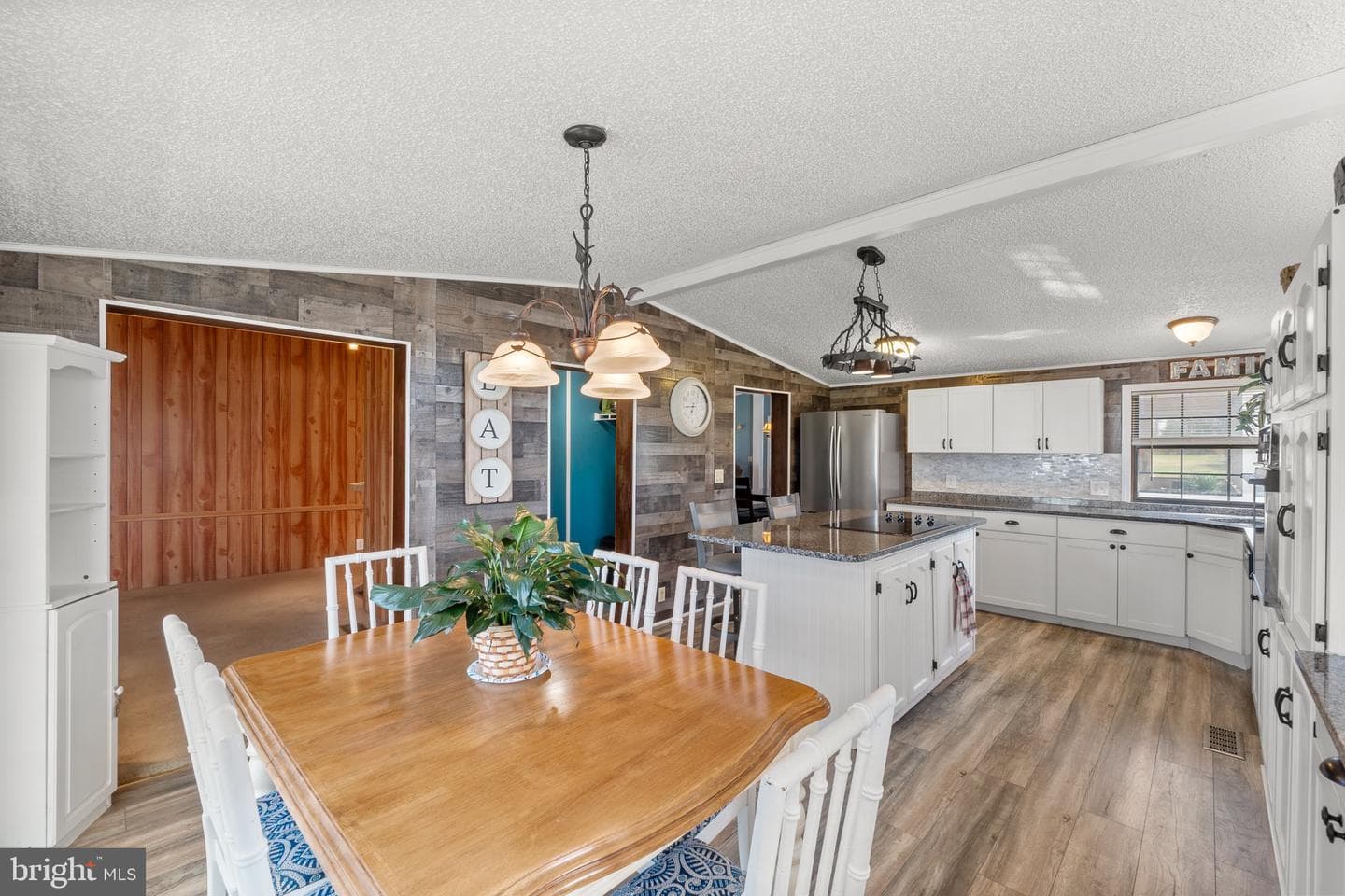 166 Toluca Road photo 41