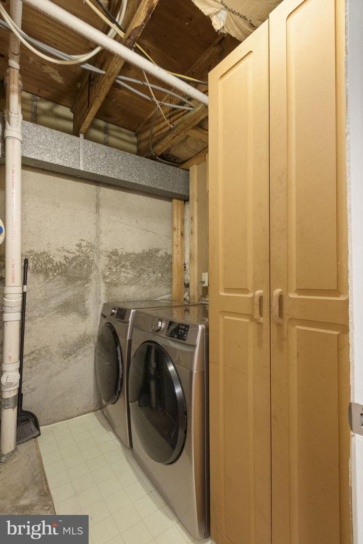 708 Stafford Glen Court photo 36