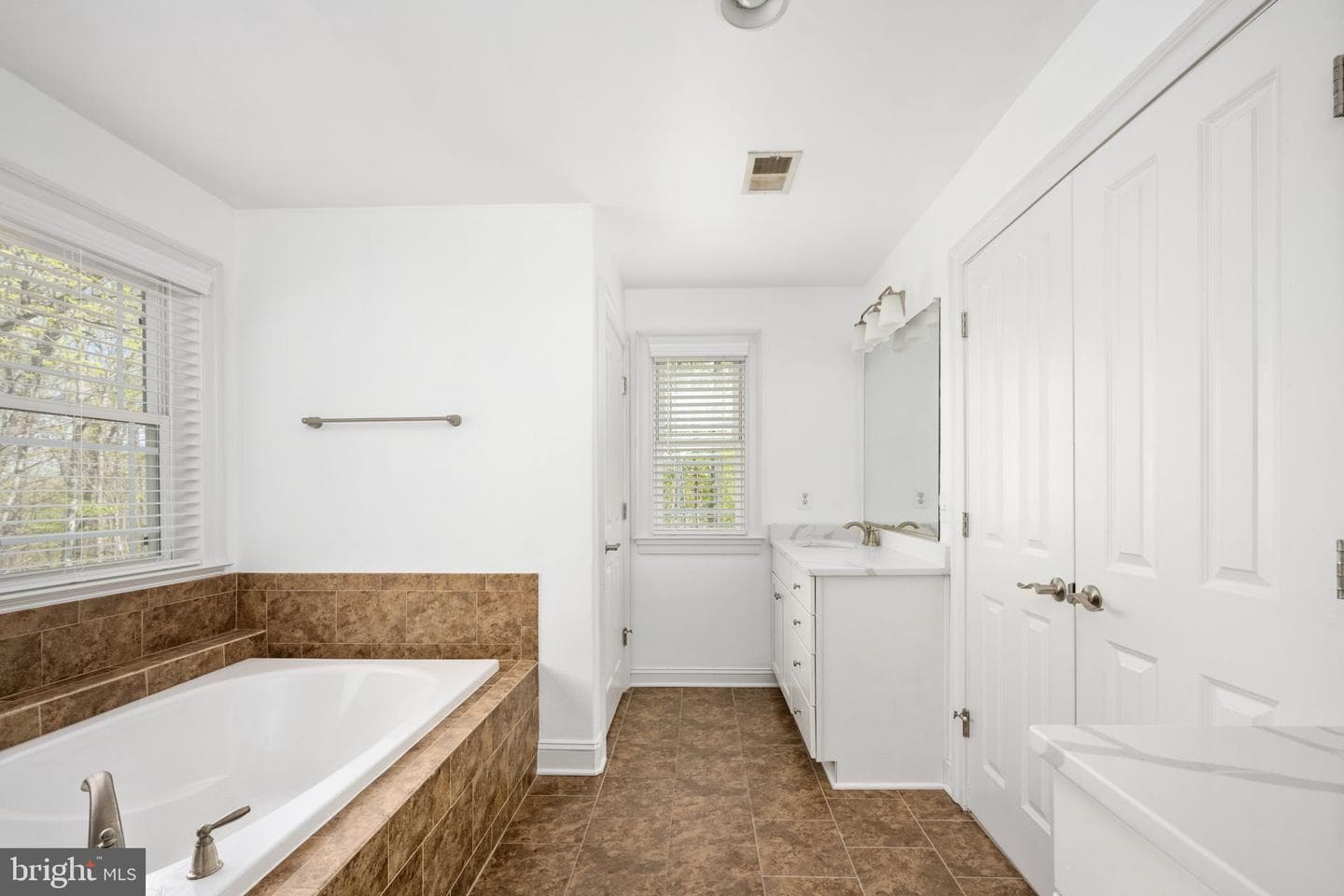 11 Aiden Dr photo 51
