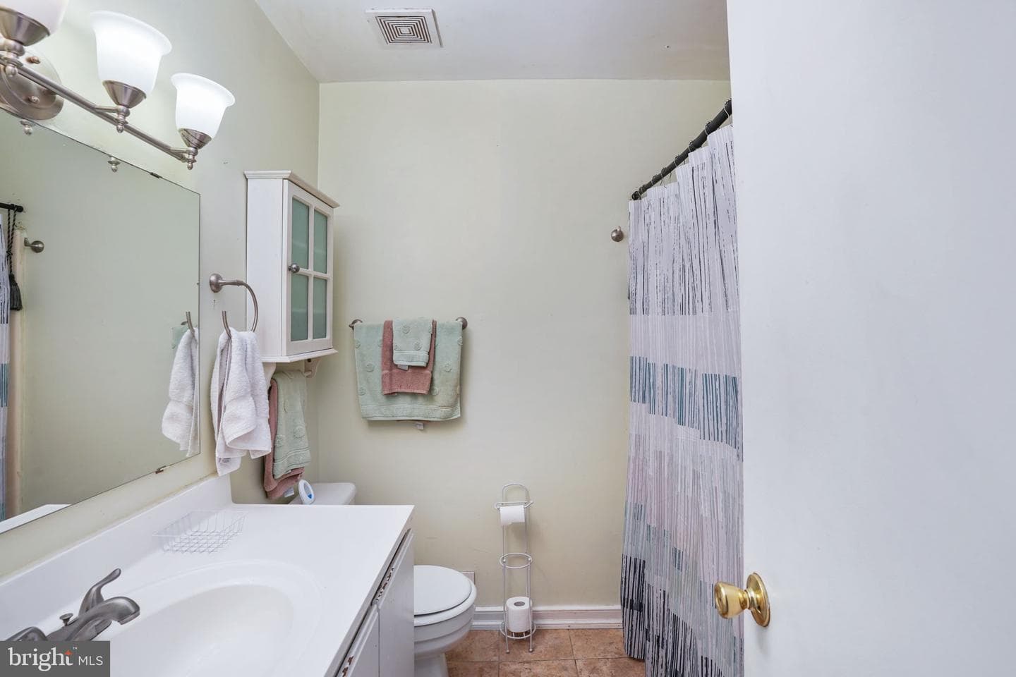 901 Madison Court photo 23