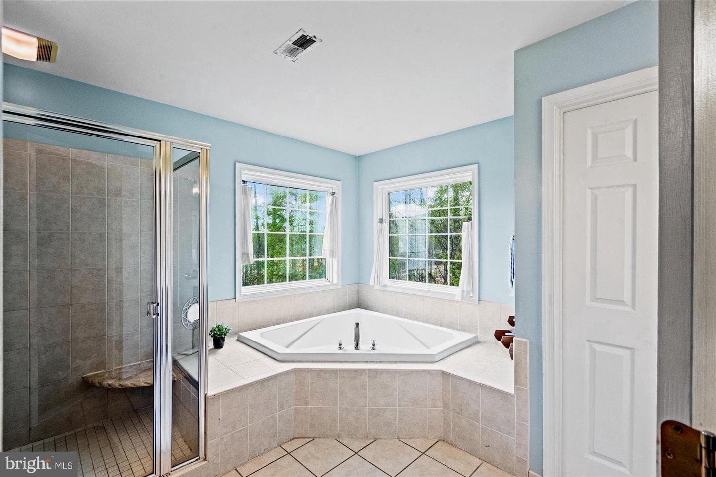 15 Shadowbrook Lane photo 19