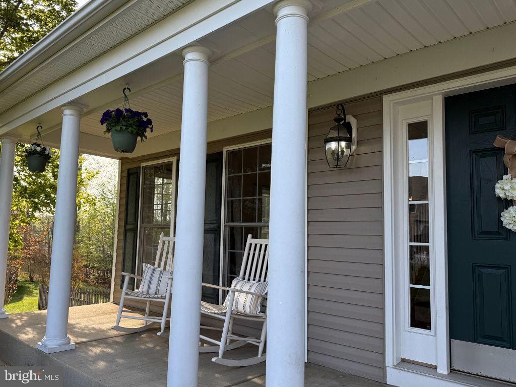 15 Shadowbrook Lane photo 3