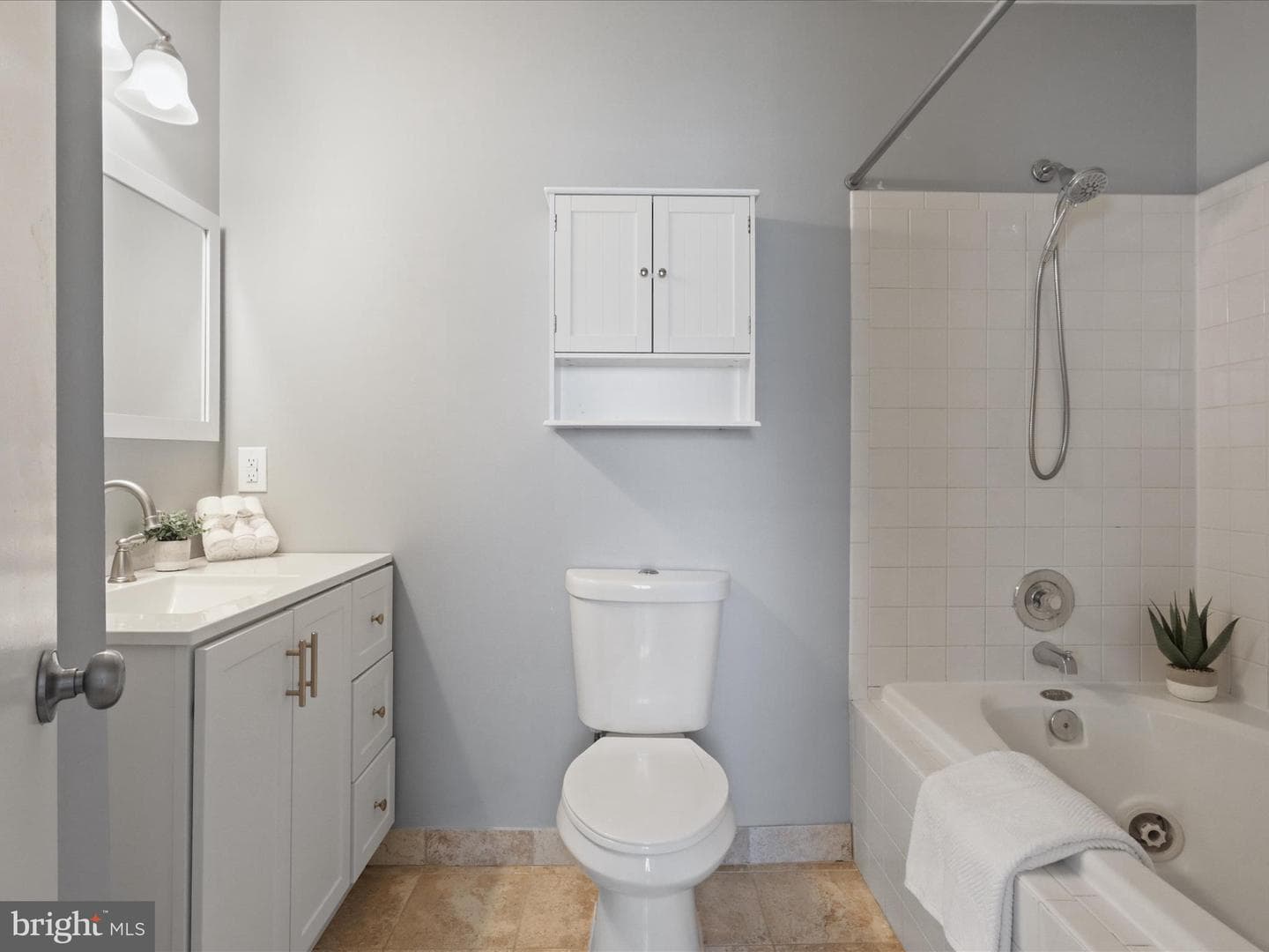 303 Mayfair #187 photo 21