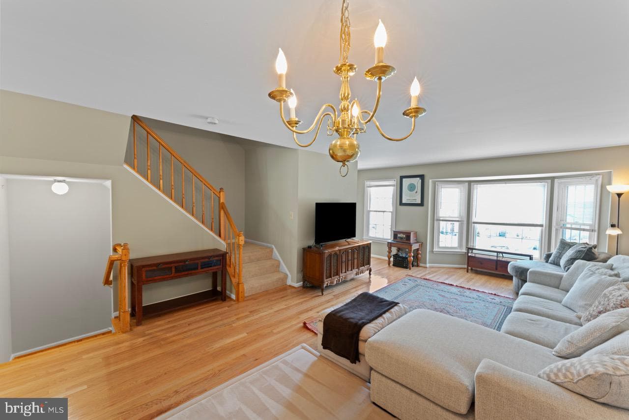 208 Fair Oaks Avenue photo 13