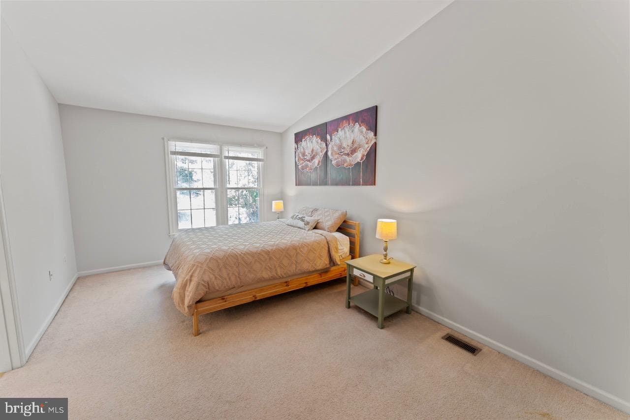 208 Fair Oaks Avenue photo 16