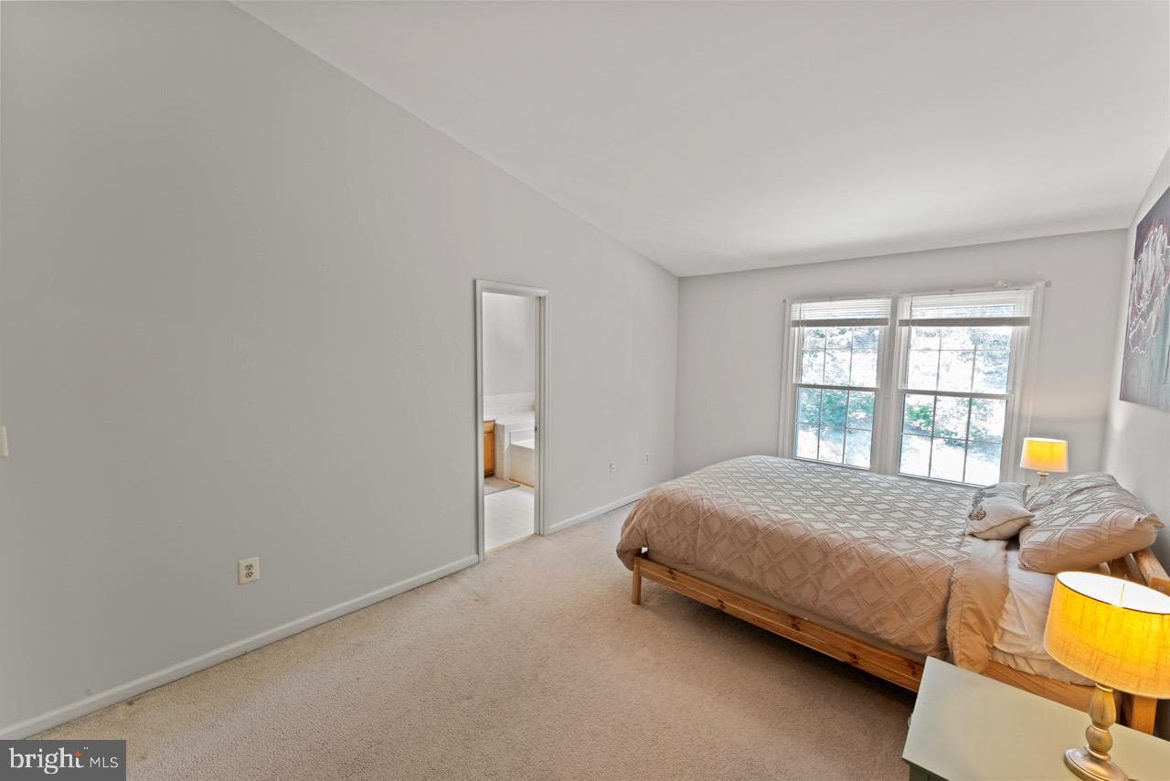 208 Fair Oaks Avenue photo 17
