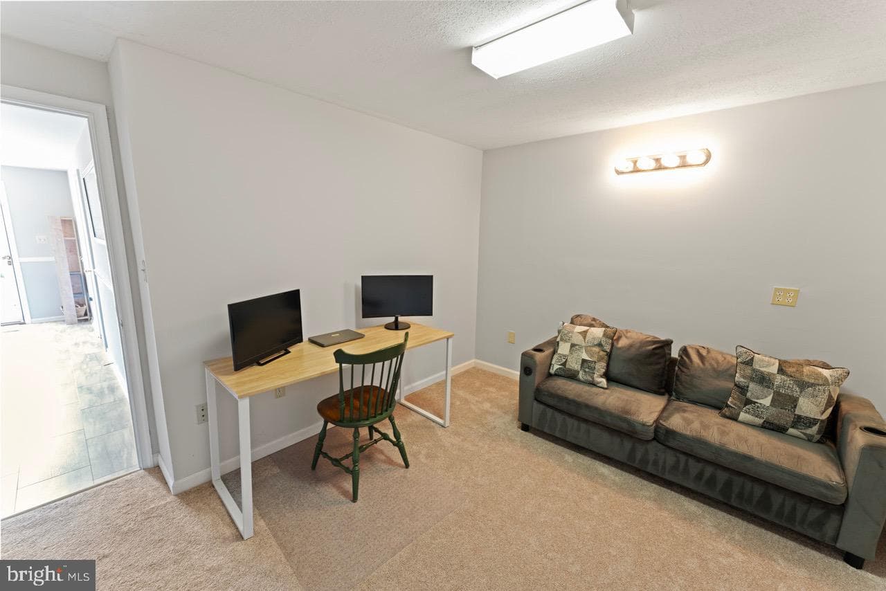 208 Fair Oaks Avenue photo 25